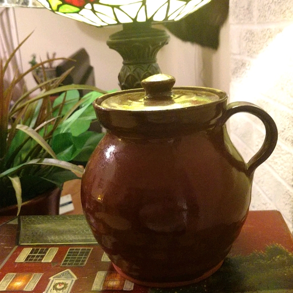 Old Sturbridge Village pot